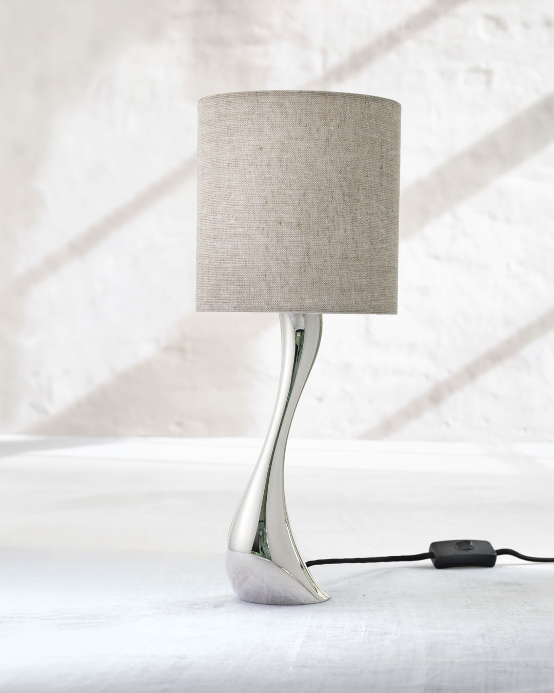 Elegant Cobra bordlampe - 40,5 cm
