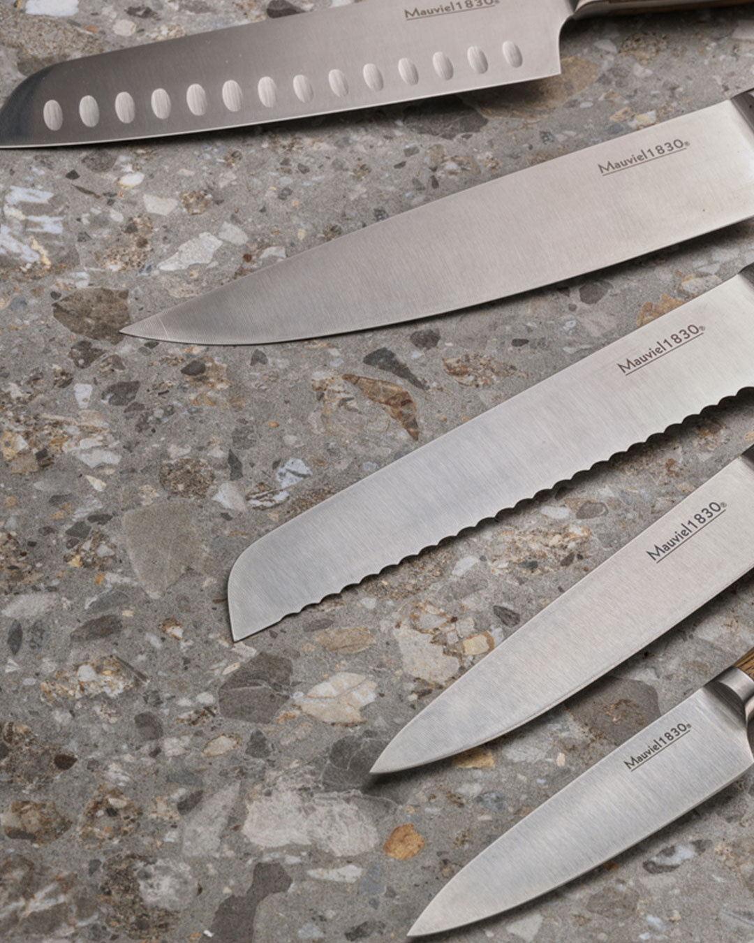 Køkkensæt med skærebræt samt kokke- og steakknive