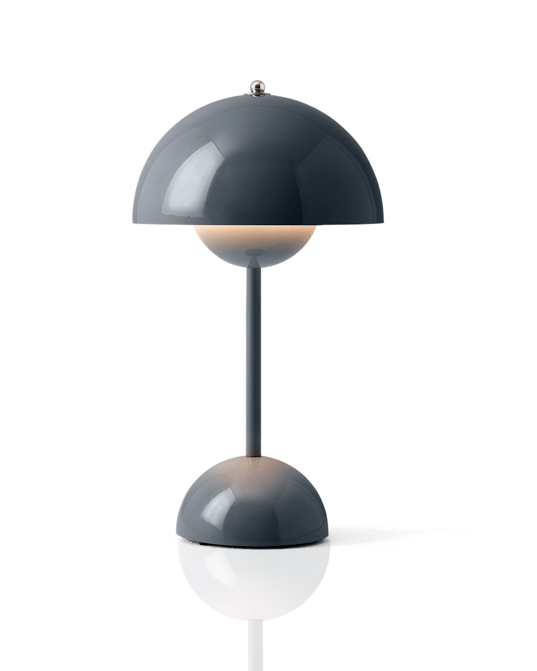Ikonisk og ledningsfri VP9 Flowerpot bordlampe