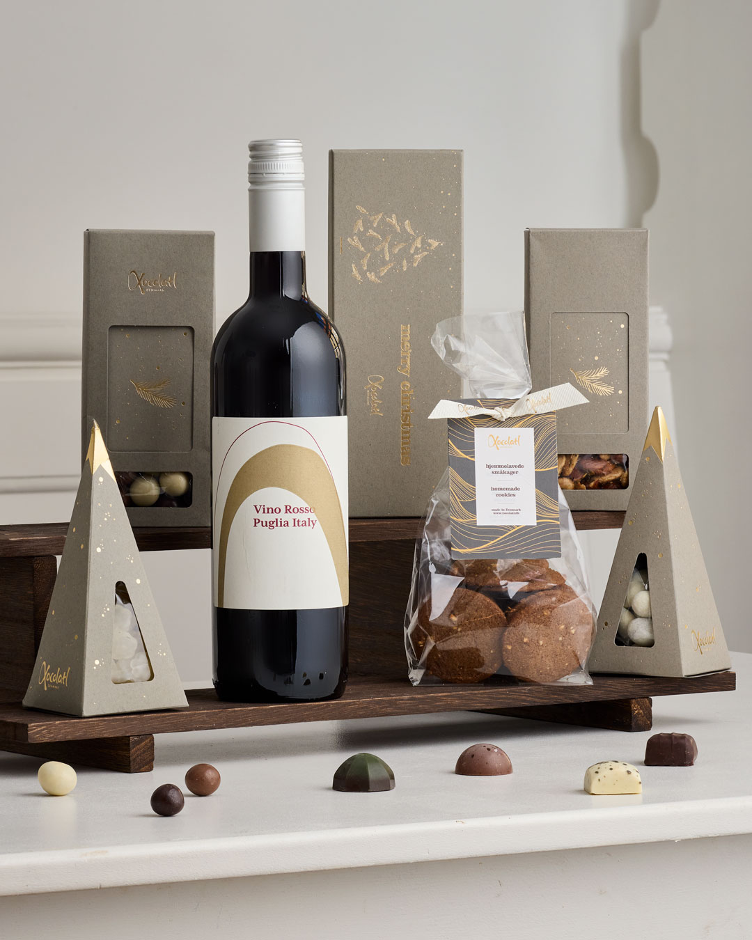 Juleforkælelse med vin og søde specialiteter