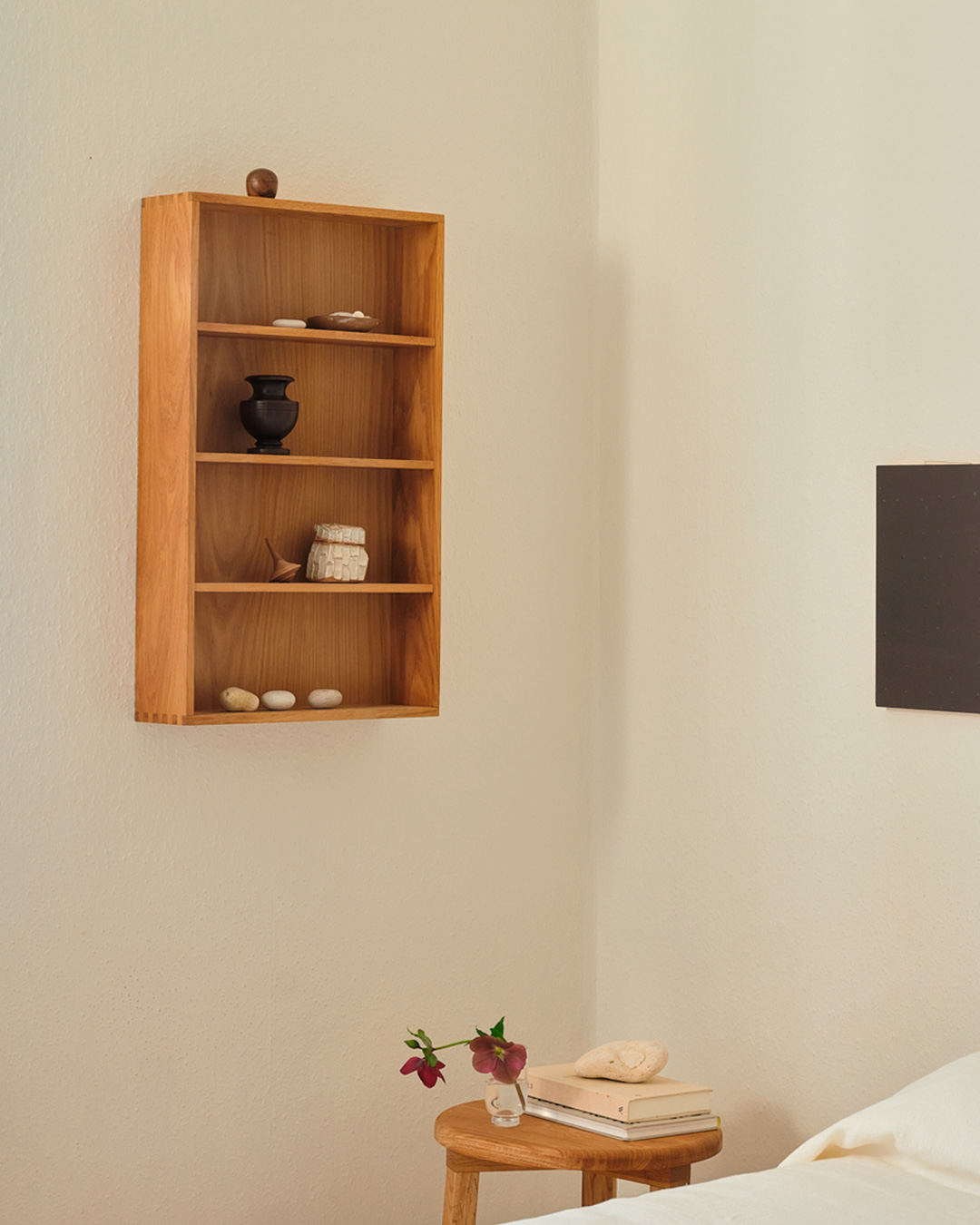Elegant KA36 reol i FSC-egetræ