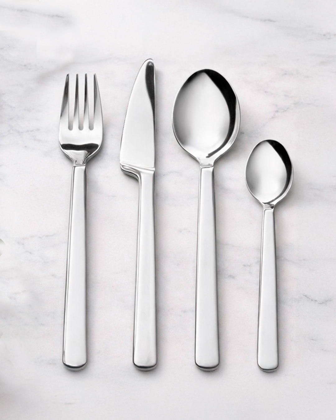 Elegant bestiksæt i tidløst design - 24 dele