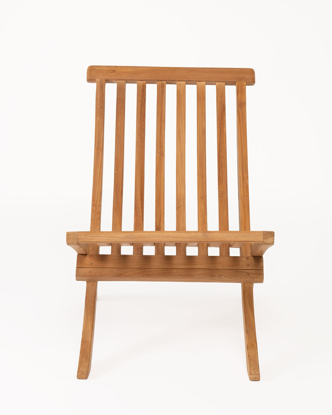 Elegant loungestol i teaktræ