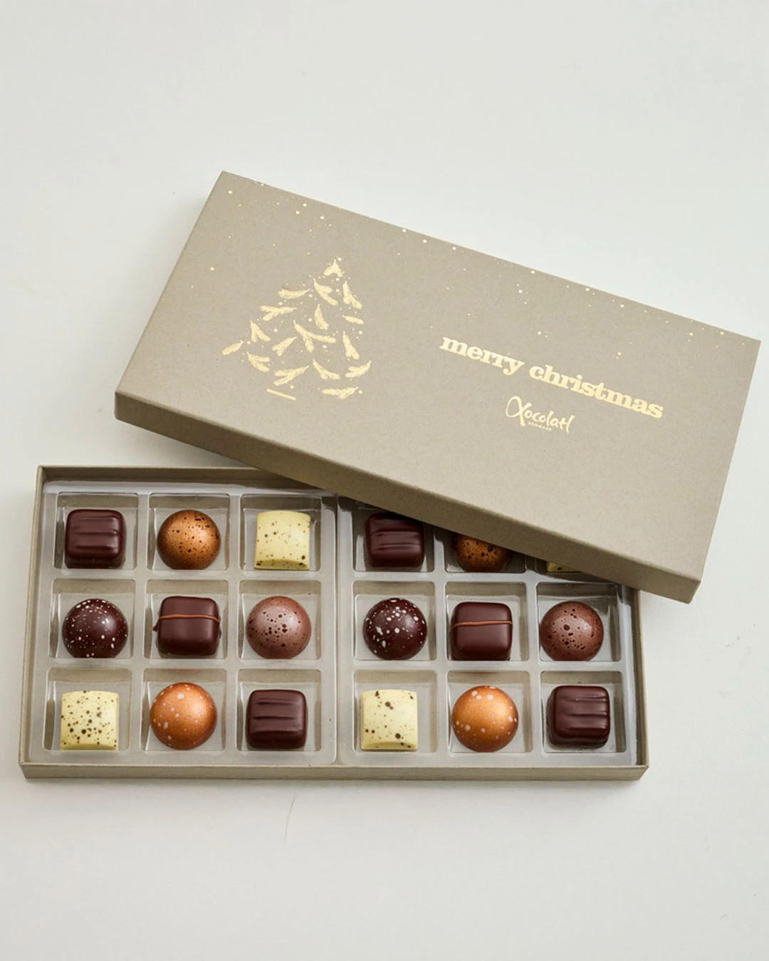 Presentask med fyllda chokladpraliner - 165 g