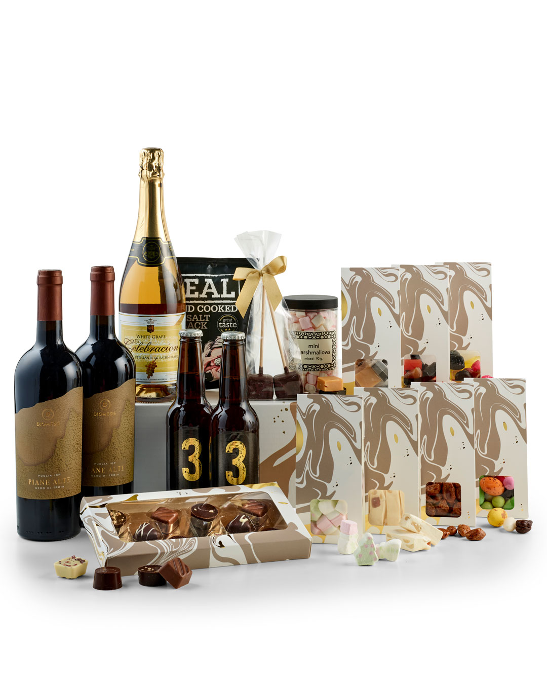 Fabrikkens juleæske med vin og søde favoritter
