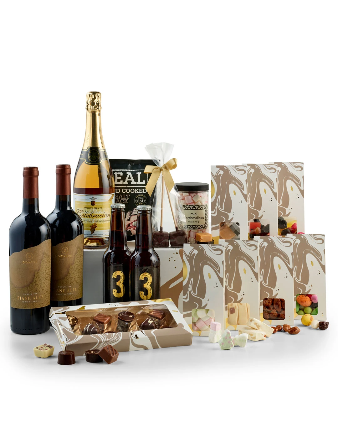 Fabrikkens juleæske med vin og søde favoritter