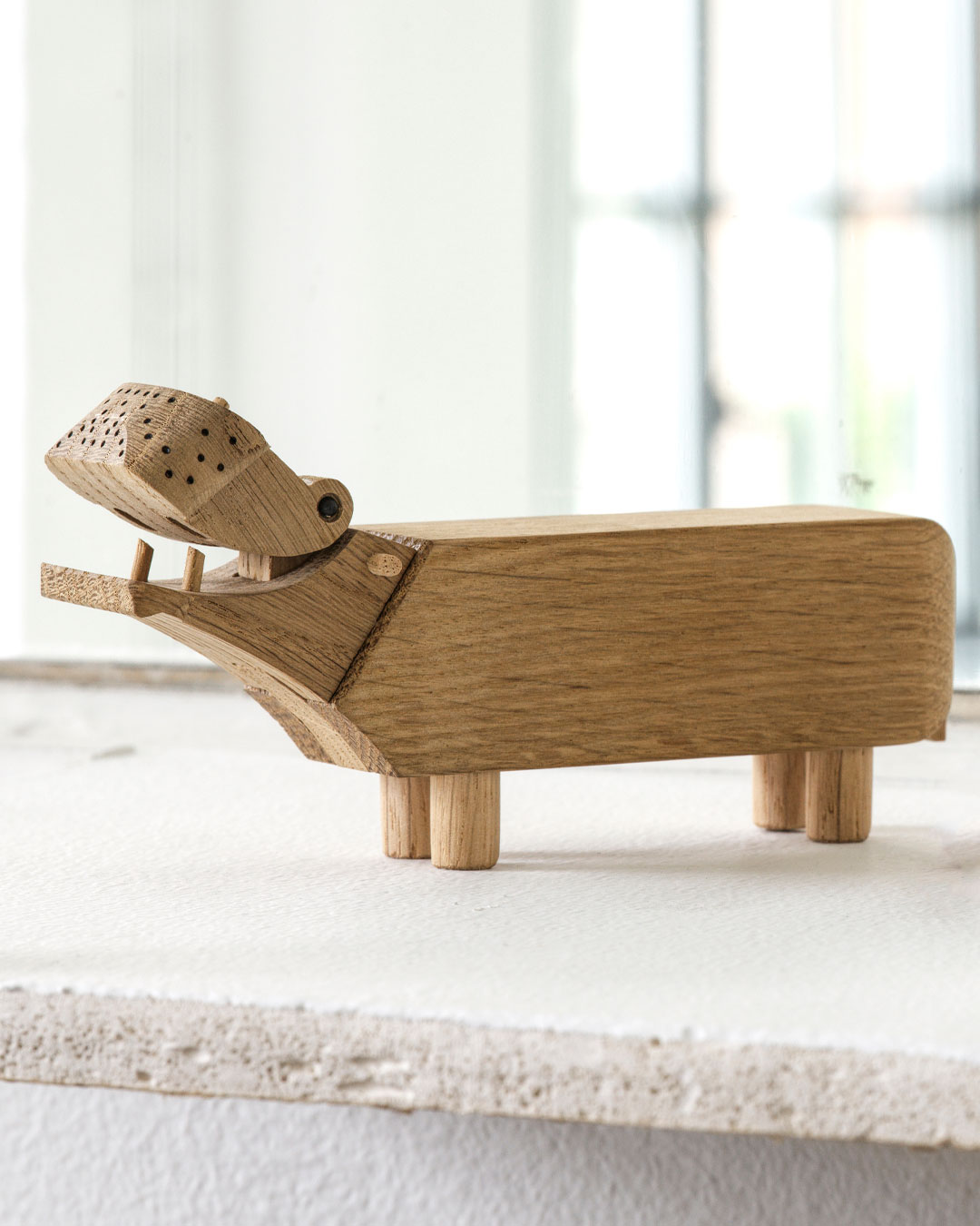 Ikonisk designklassiker i FSC®-certificeret eg
