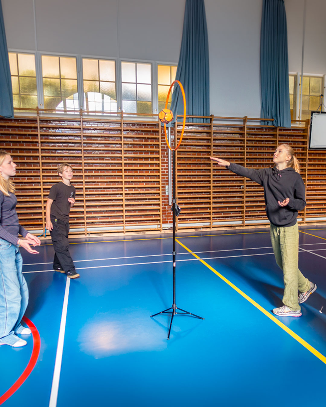Indendørs boldspil for hele familien
