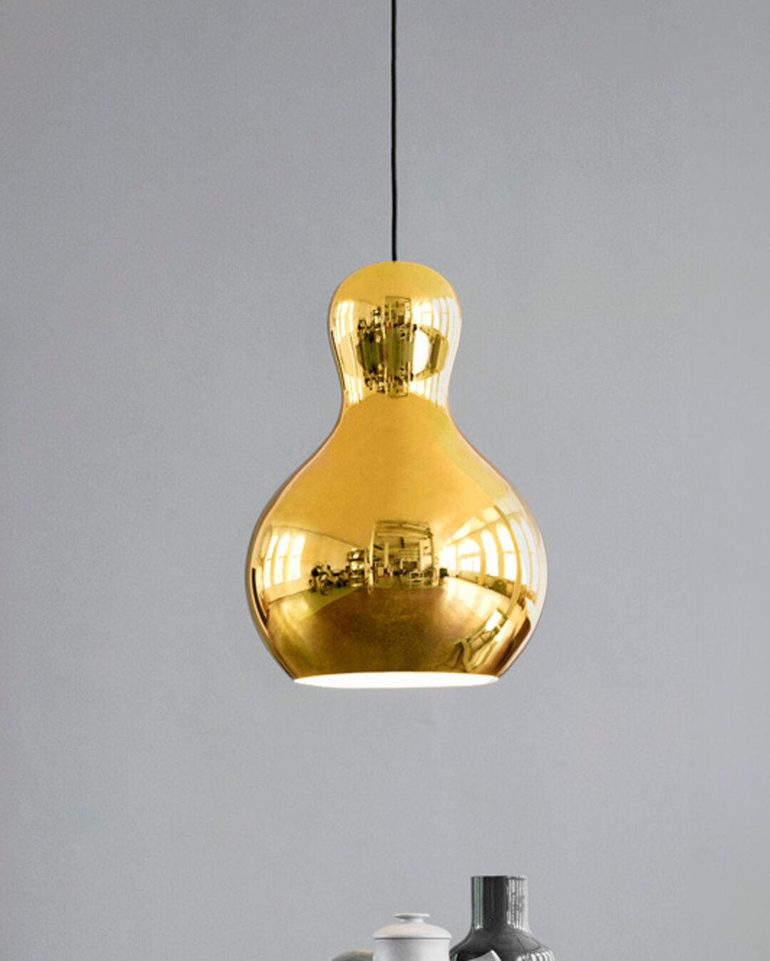 Skulpturel P1 Calabash-pendel fra Fritz Hansen