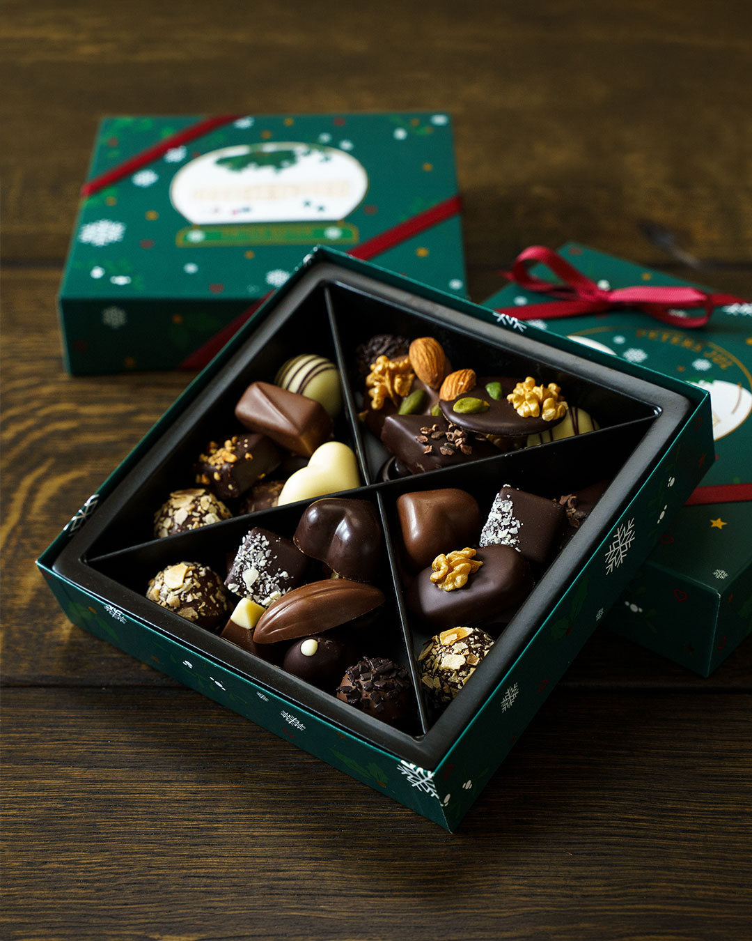 Stor Juleæske med fyldt chokolade - 370 g