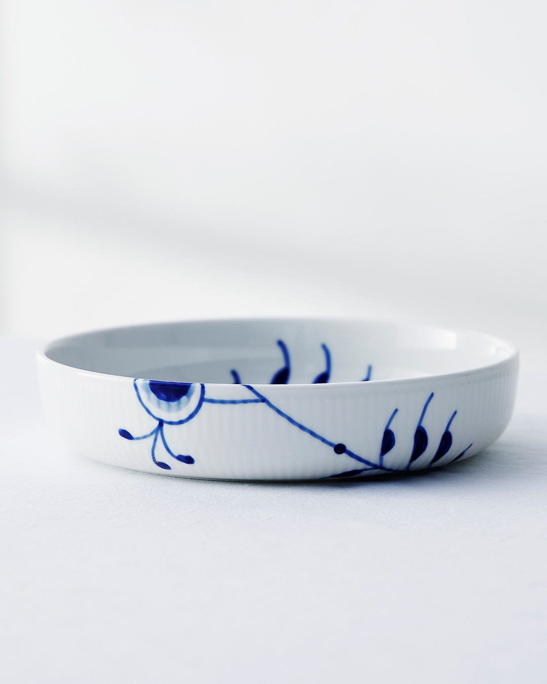 Ovnfast fad i ikonisk porcelænsdesign - 18,5 cm
