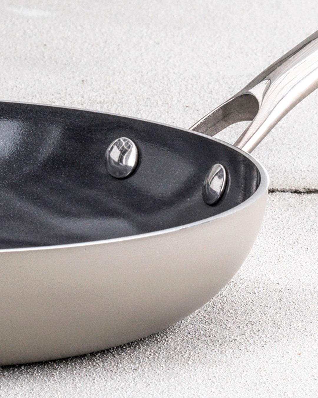Stegepande i genanvendt aluminium – 28 cm