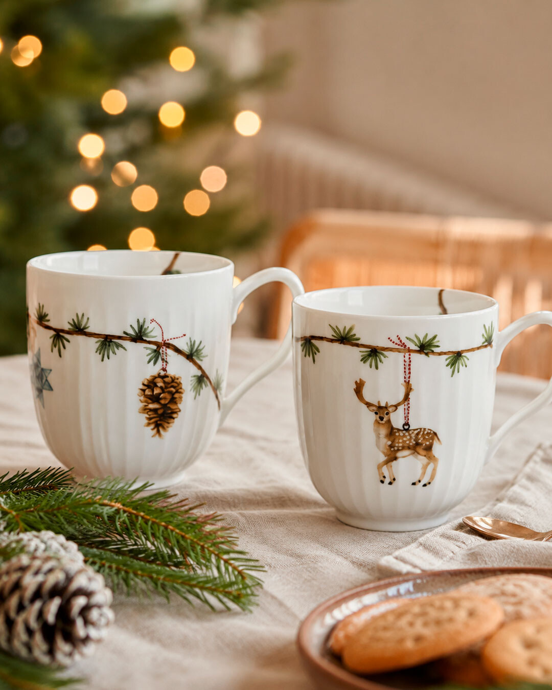 Vackra muggar med julmotiv - 2 st
