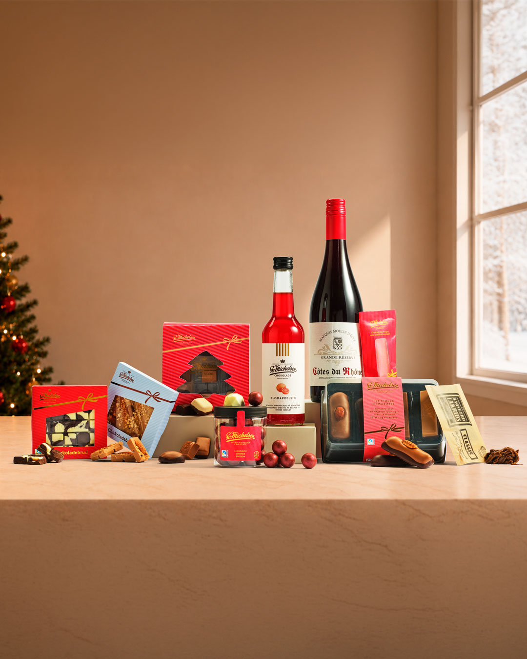 Stemningsfuld gaveæske med vin og chokolade - 11 dele
