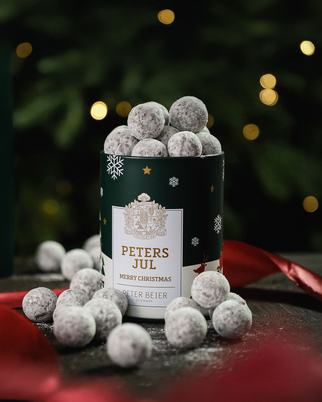 Elegant juledåse med chokoladekugler - 140 g