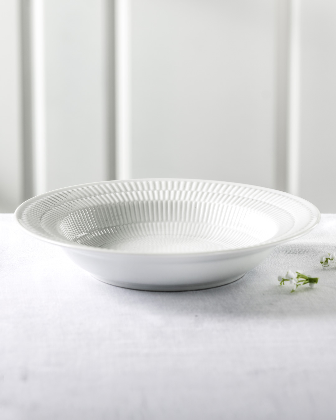 Elegant Hvid Riflet dyb tallerken - 21 cm