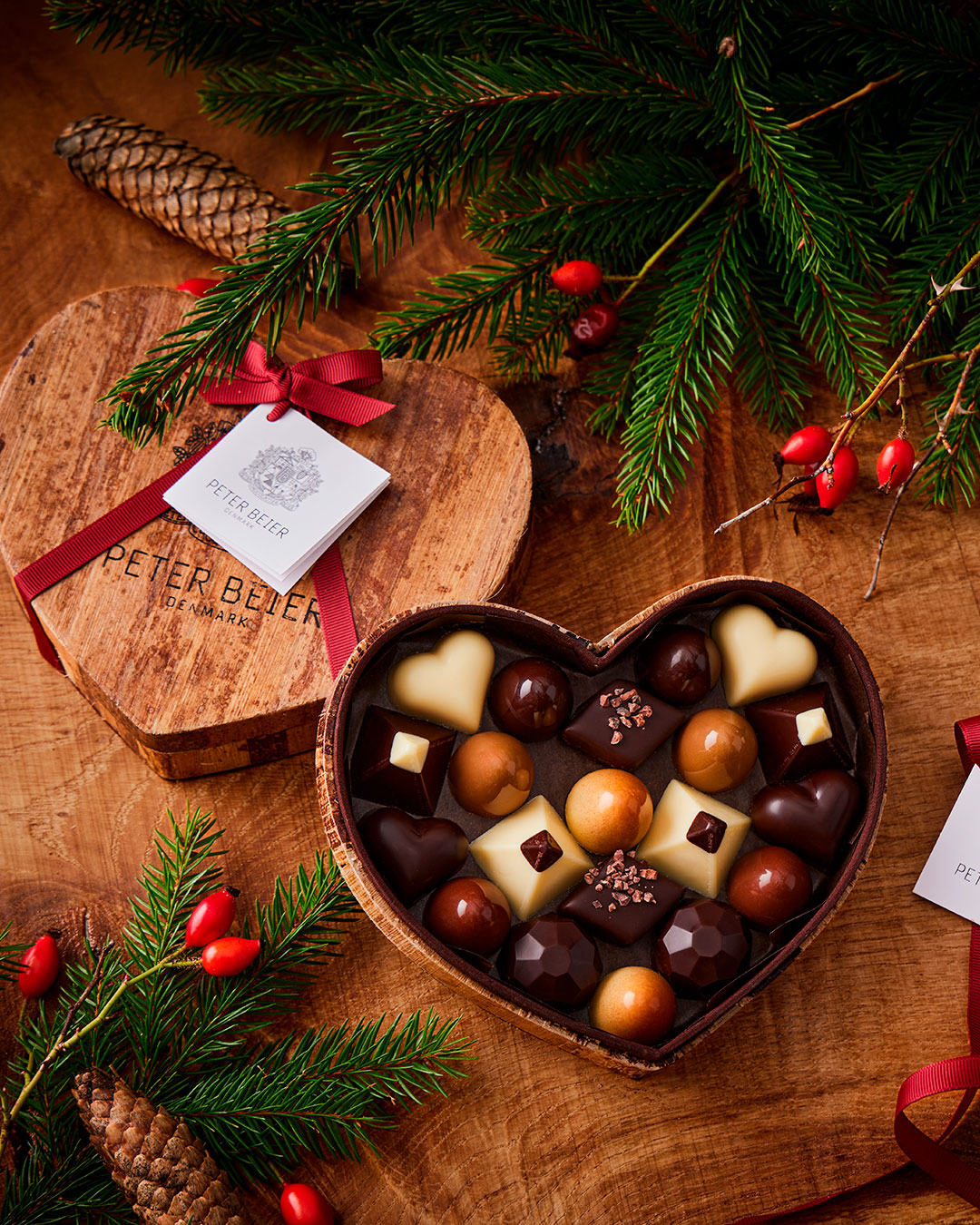 Julehjerte med fyldte chokolader - 200 g