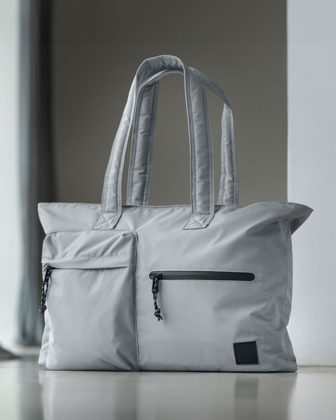 Rummelig shopper i genanvendte materialer