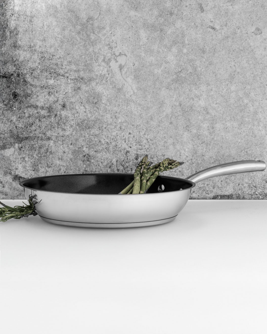 Stegepande med keramisk nonstick-belægning