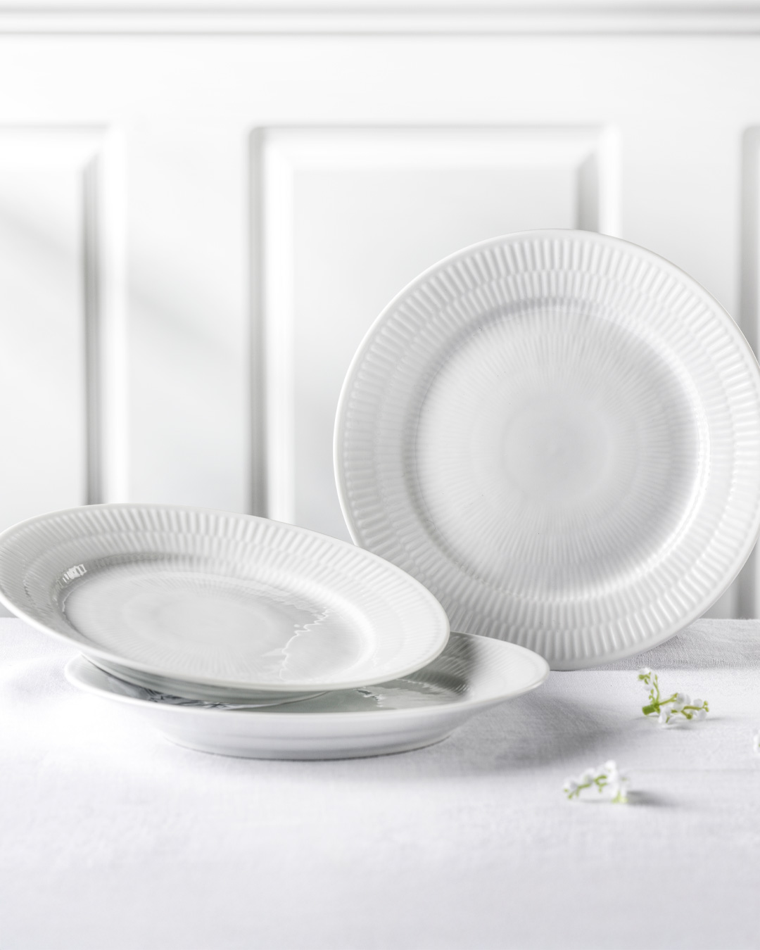 Elegant Hvid Riflet frokosttallerken - 19 cm - 3 stk