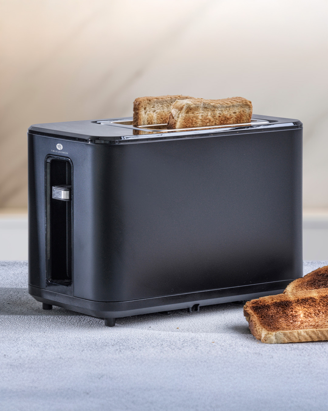 Praktisk toaster til hverdagsbrug