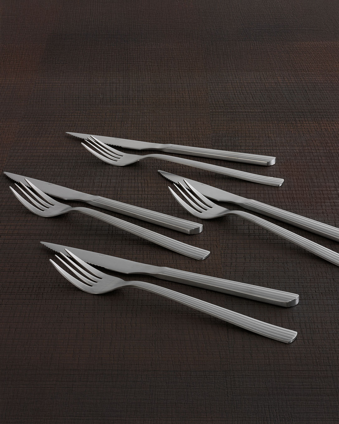 Elegant stekbestick i nordisk design - 8 delar