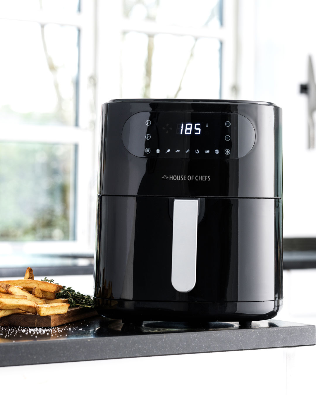 Stor og rummelig airfryer fra House of Chefs