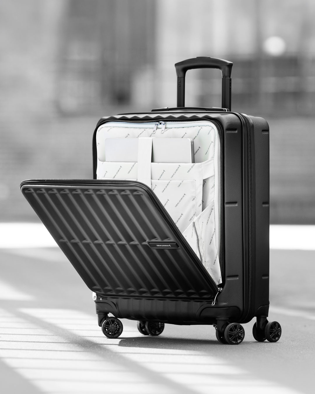 Eksklusiv kabinetrolley med smart PC-lomme
