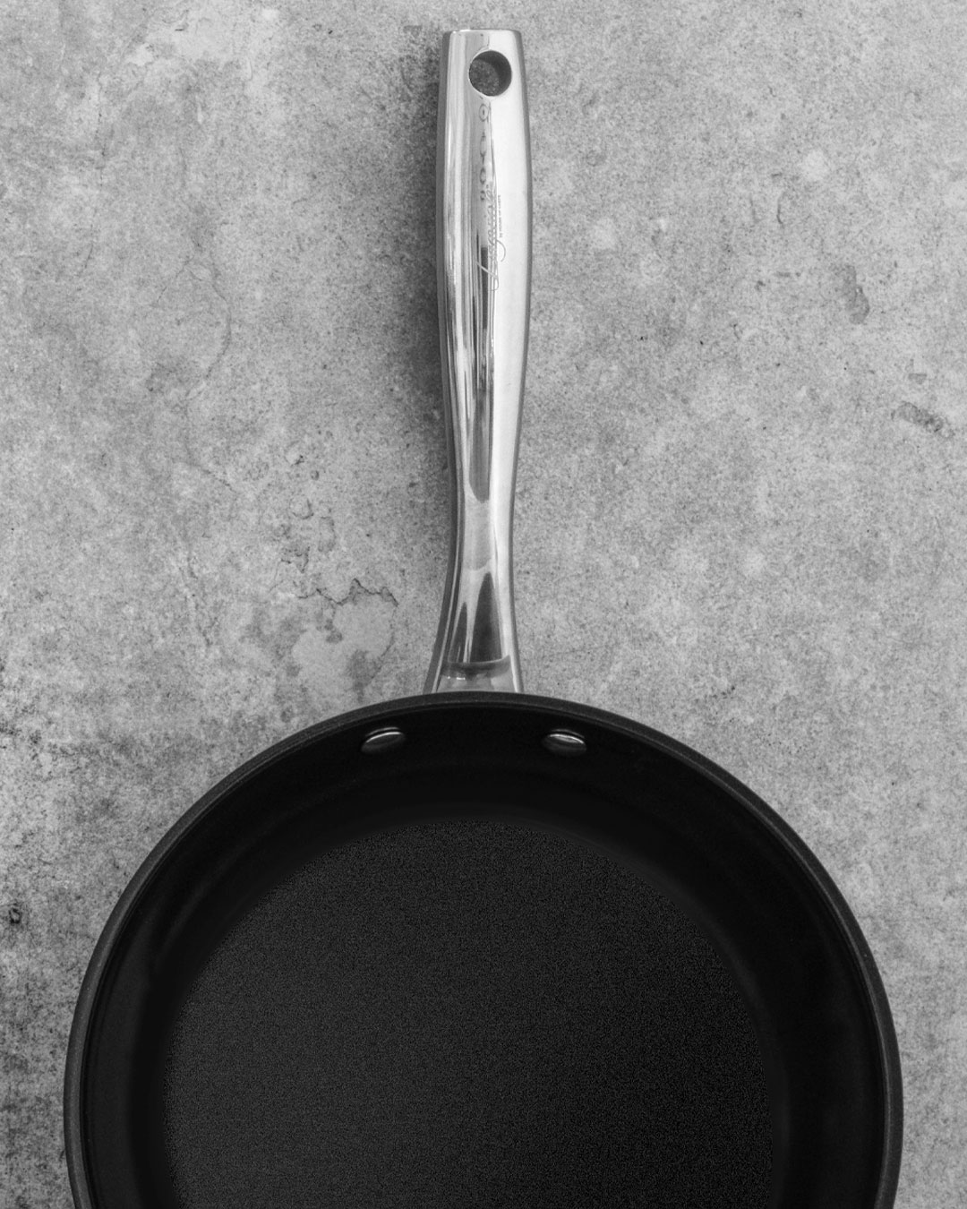 Stegepande med keramisk nonstick-belægning